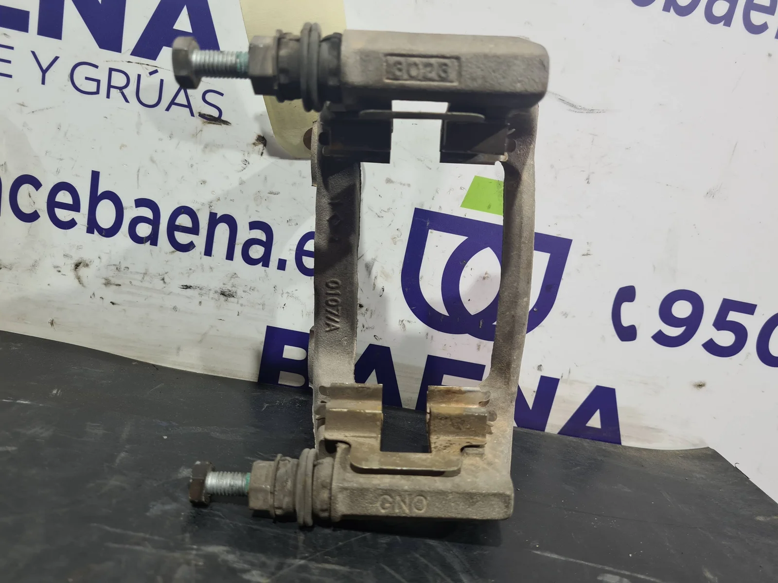 Foto de PINZA DE FRENO TRASERA IZQUIERDA VOLKSWAGEN PASSAT BERLINA (362) referencia 0107A