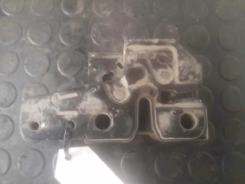 Foto de CERRADURA CAPO SIN MARCA SIN MODELO referencia 6L0823509B