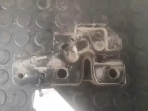 Foto de CERRADURA CAPO SIN MARCA SIN MODELO referencia 6L0823509B