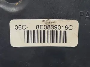 Foto de CERRADURA PUERTA TRASERA DERECHA SIN MARCA SIN MODELO referencia 8E0839016C foto 4