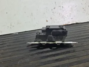 Foto de CERRADURA MALETERO / PORTON OPEL INSIGNIA BERLINA referencia 20969620 foto 6