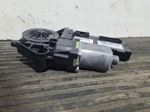 Foto de MOTOR ELEVALUNAS DELANTERO IZQUIERDO RENAULT SCENIC III (JZ) referencia 968431100 foto 11