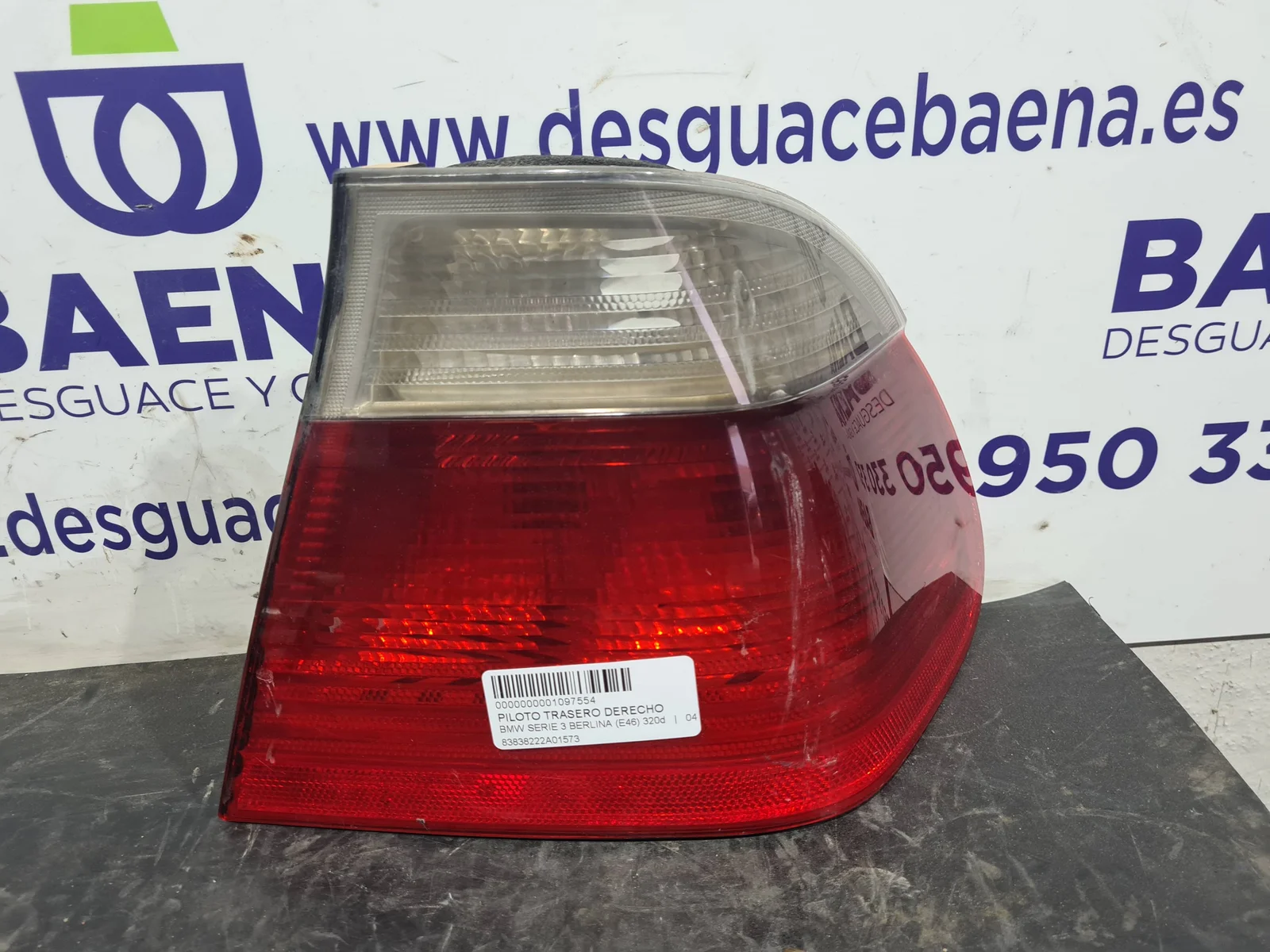 Foto de PILOTO TRASERO DERECHO BMW SERIE 3 BERLINA (E46) referencia 8383822