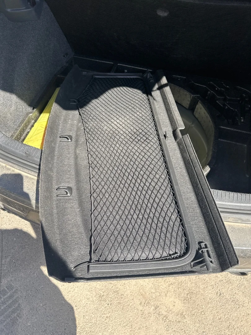 Foto de BANDEJA TRASERA VOLKSWAGEN GOLF VI (5K1)(10.2008)