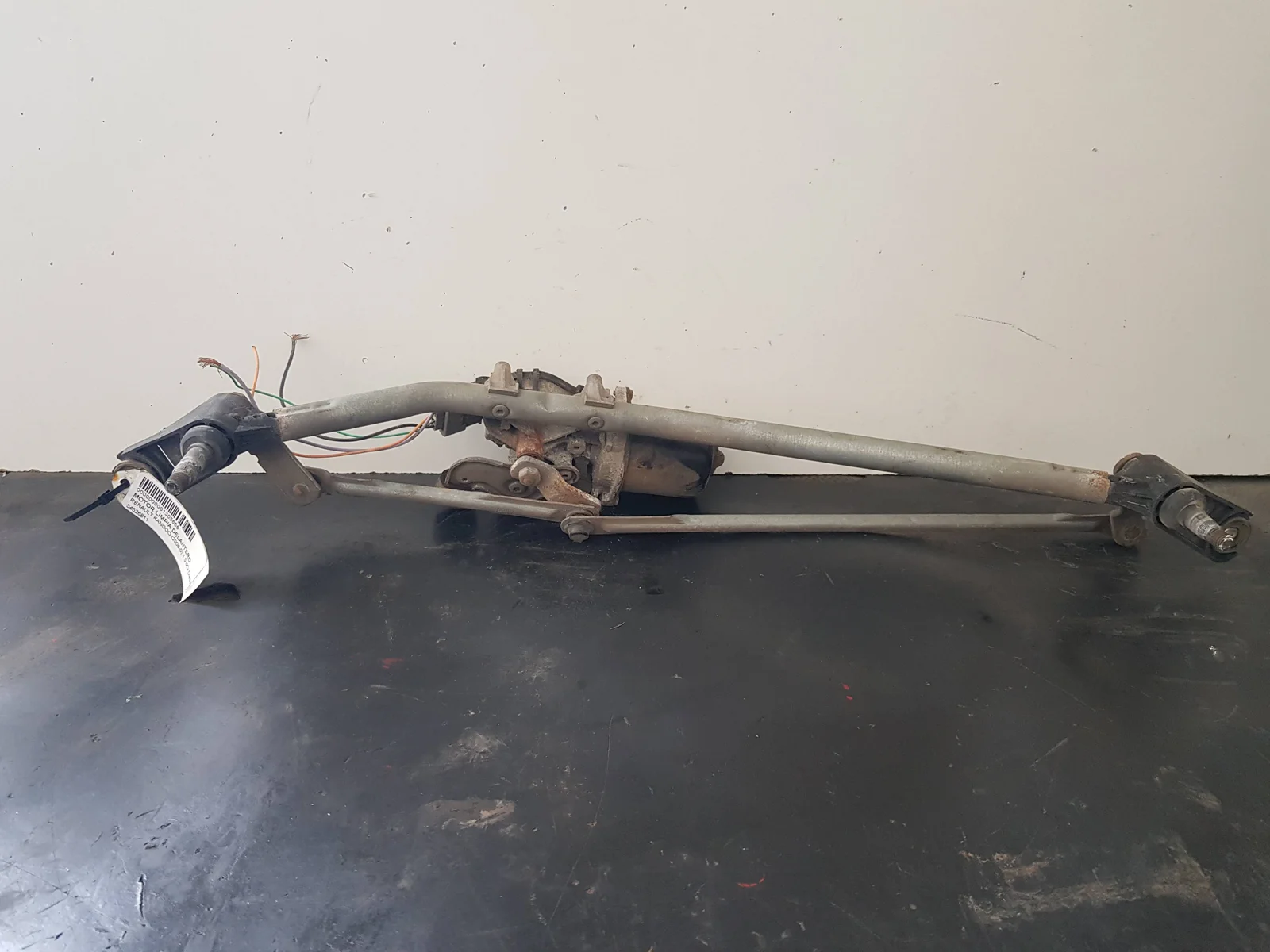 Foto de MOTOR LIMPIA DELANTERO SIN MARCA SIN MODELO referencia 54526811