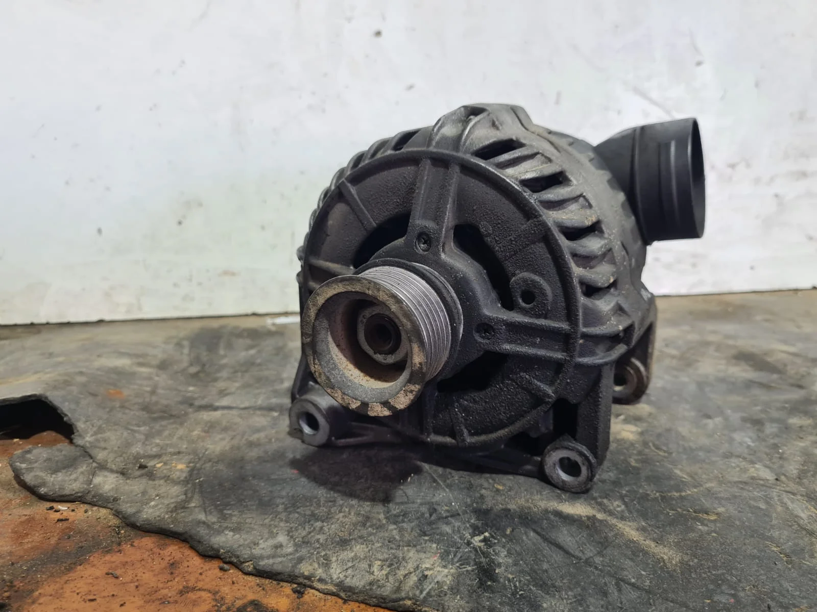 Foto de ALTERNADOR BMW SERIE 5 BERLINA (E39) referencia 0123515004