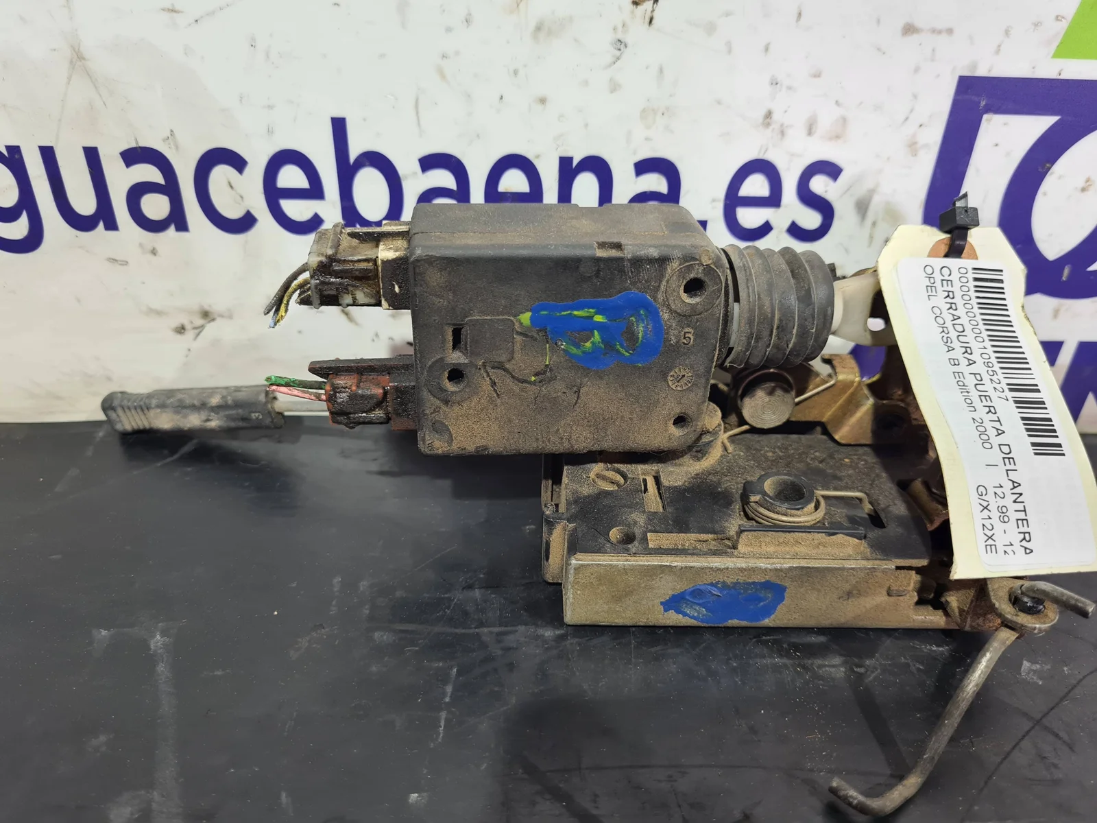 Foto de CERRADURA PUERTA DELANTERA IZQUIERDA OPEL CORSA B