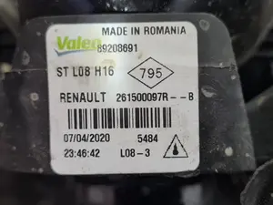 Foto de FARO ANTINIEBLA DERECHO RENAULT MEGANE IV BERLINA 5P referencia 261500097R foto 2
