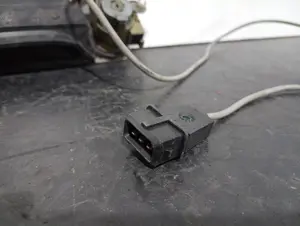 Foto de MANETA EXTERIOR DELANTERA DERECHA SIN MARCA SIN MODELO referencia 4A0837206D foto 2