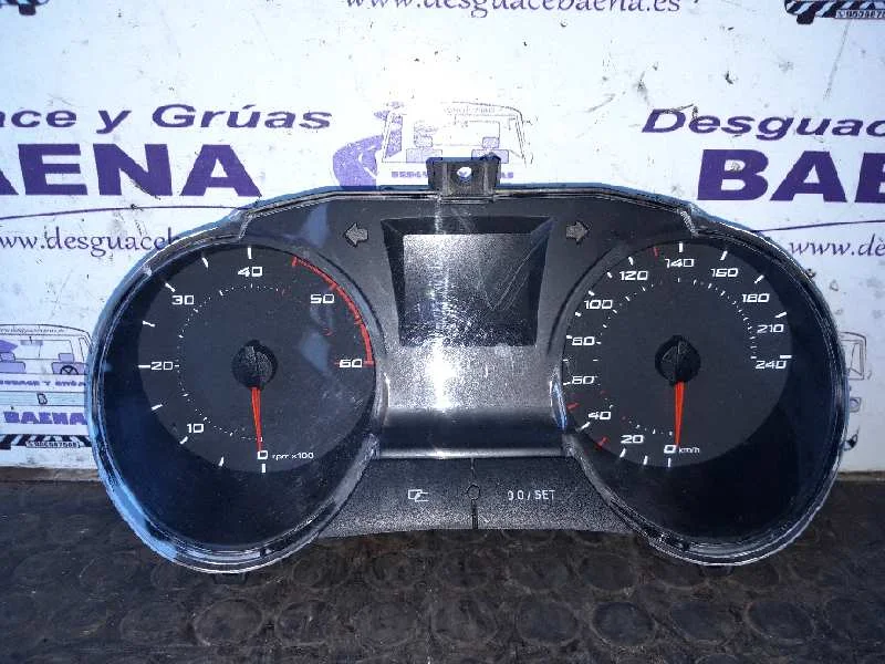Foto de CUADRO INSTRUMENTOS SIN MARCA SIN MODELO referencia A2C53332250