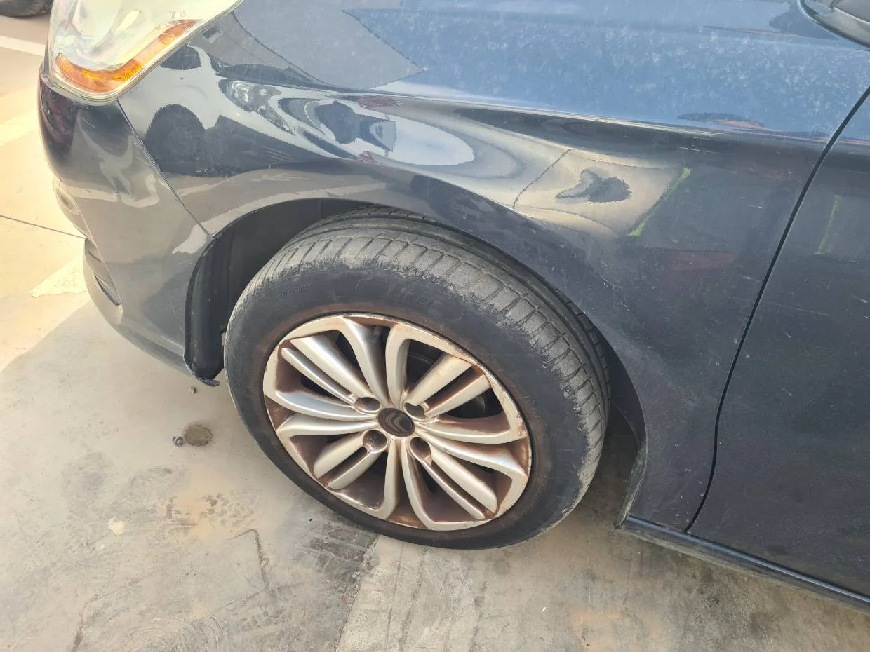 Foto de PASO RUEDA DELANTERO IZQUIERDO CITROEN C4 BERLINA
