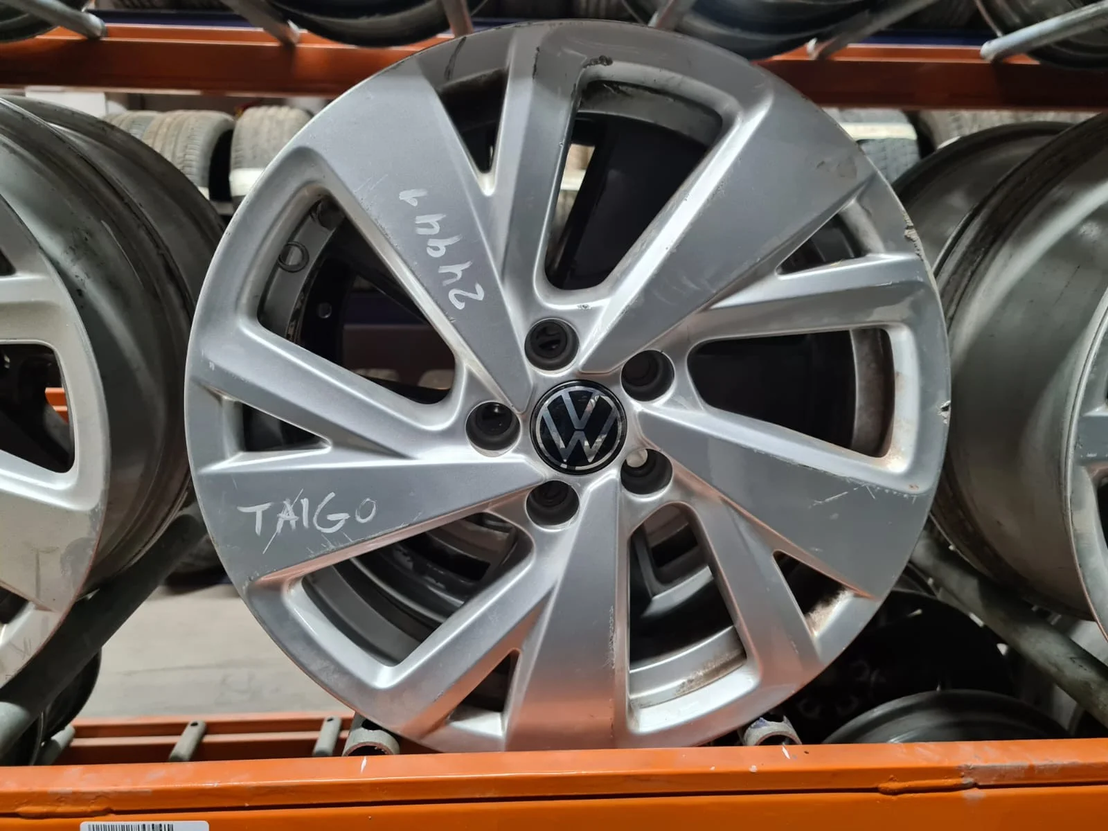 Foto de JUEGO LLANTAS VOLKSWAGEN TAIGO (CS1)