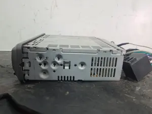 Foto de SISTEMA AUDIO / RADIO CD SIN MARCA SIN MODELO foto 2