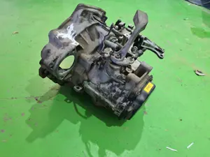 Foto de CAJA CAMBIOS VOLKSWAGEN GOLF IV BERLINA (1J1)(10.1997) referencia LKU22119 foto 2