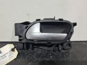 Foto de MANETA INTERIOR TRASERA IZQUIERDA CITROEN C4 CACTUS referencia 9660525480