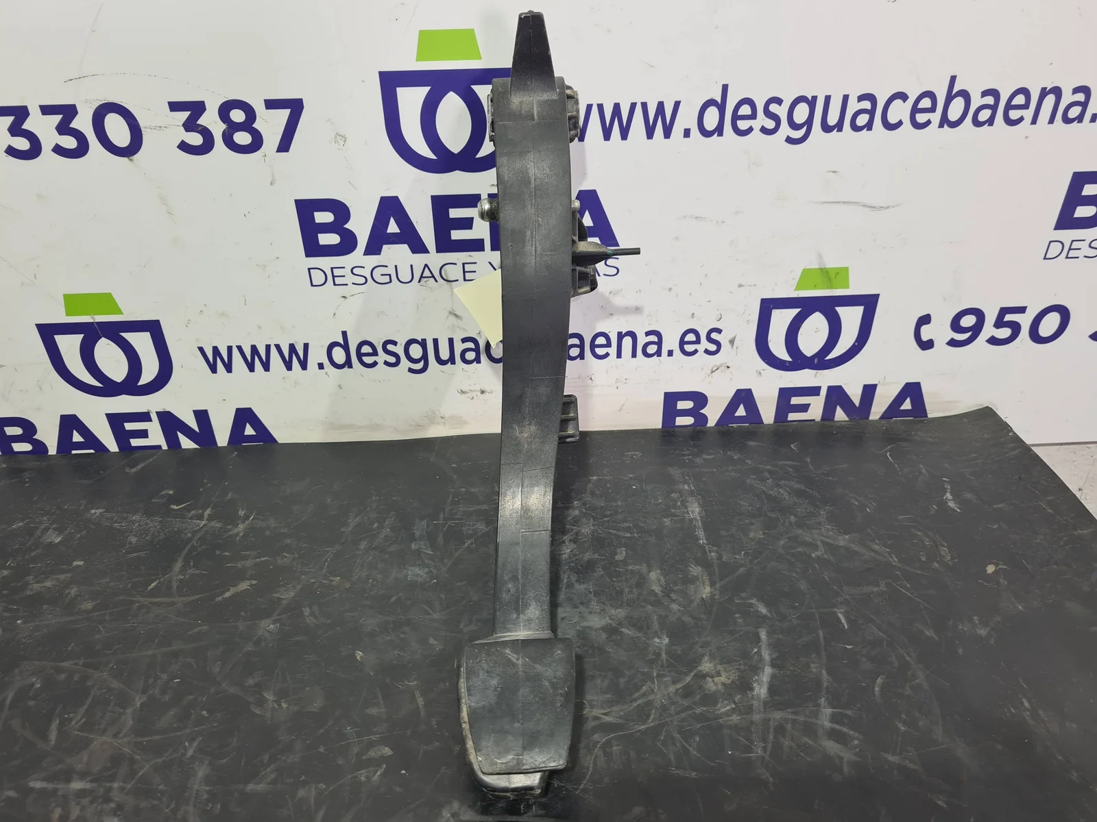 Foto de PEDAL EMBRAGUE IVECO DAILY FURGÓN referencia 258DAI0013