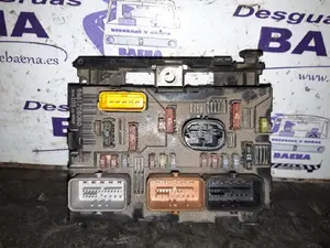 Foto de CAJA RELES / FUSIBLES CITROEN C4 PICASSO referencia 9661708080 foto 1