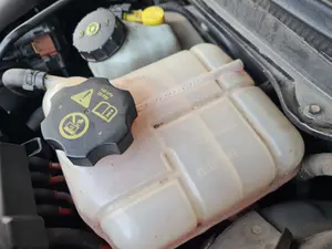 Foto de DEPOSITO EXPANSION OPEL INSIGNIA BERLINA