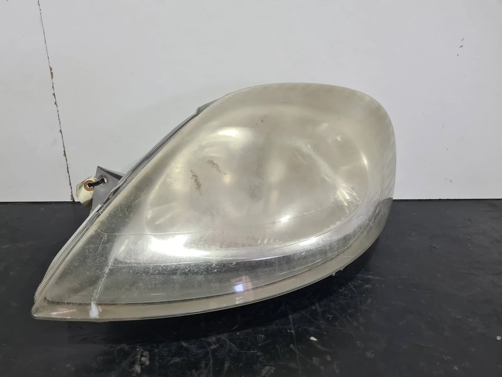 Foto de FARO IZQUIERDO RENAULT TRAFIC II FURGÓN referencia 7700311371