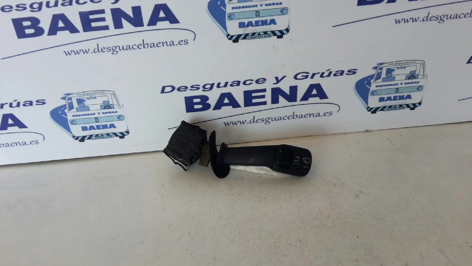 Foto de MANDO LIMPIA SIN MARCA SIN MODELO referencia 8352013