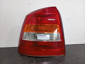 Foto de PILOTO TRASERO IZQUIERDO OPEL ASTRA G BERLINA referencia 084421916