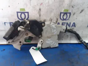 Foto de CERRADURA PUERTA TRASERA IZQUIERDA NISSAN MAXIMA QX (A32) referencia 8255344U00 foto 3