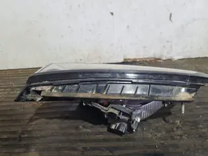 Foto de PILOTO TRASERO DERECHO INTERIOR OPEL CROSSLAND X referencia 39235954 foto 4