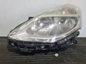 Foto de FARO DERECHO RENAULT CLIO III referencia 8200800090