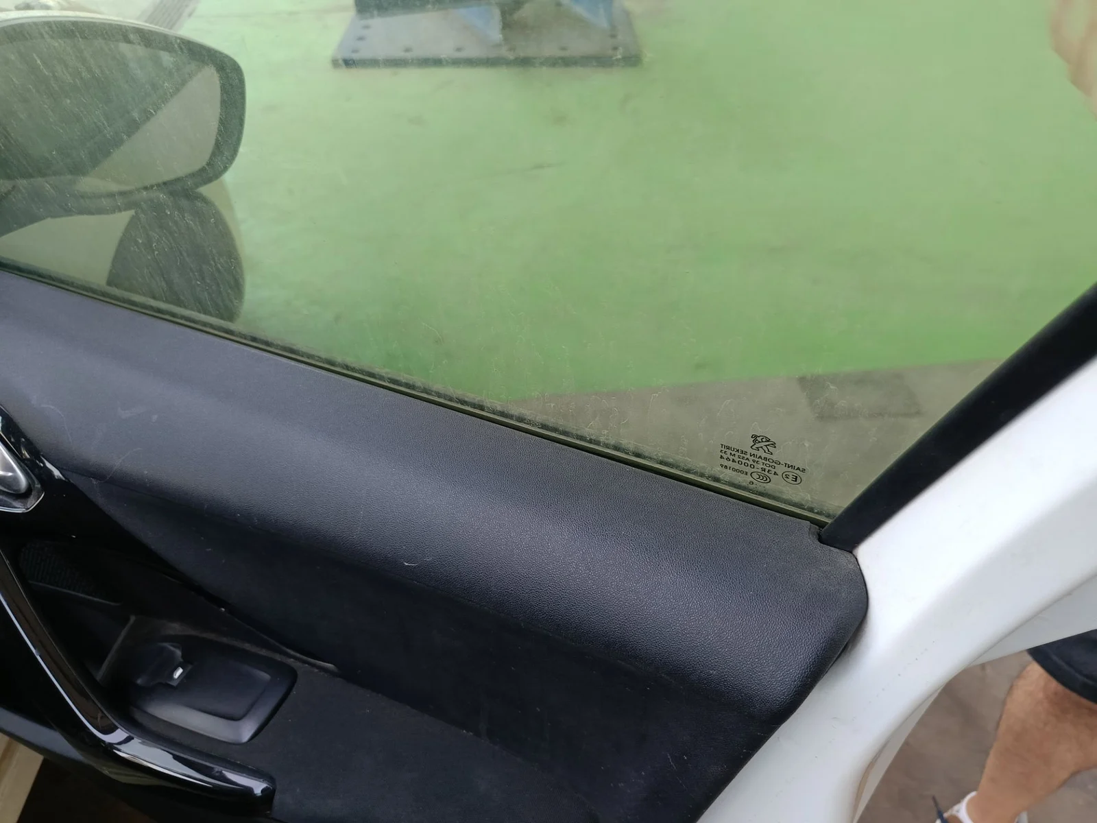 Foto de ELEVALUNAS DELANTERO DERECHO PEUGEOT 208
