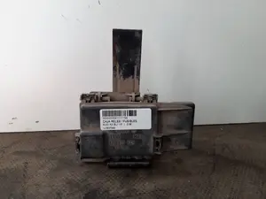 Foto de CAJA RELES / FUSIBLES SIN MARCA SIN MODELO referencia 1J0937549