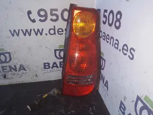Foto de PILOTO TRASERO DERECHO HYUNDAI MATRIX (FC) referencia 92402170 foto 3