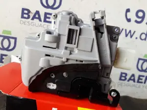 Foto de CERRADURA PUERTA DELANTERA IZQUIERDA SEAT LEON (1P1) referencia 1P1837015 foto 4