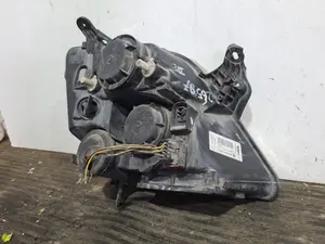 Foto de FARO DERECHO OPEL MERIVA referencia 93321052 foto 2