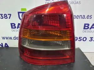 Foto de PILOTO TRASERO IZQUIERDO OPEL ASTRA G BERLINA