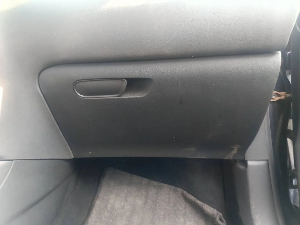 Foto de GUANTERA CITROEN C4 BERLINA