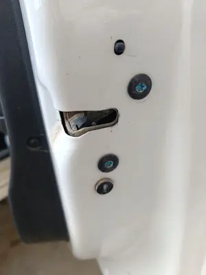 Foto de CERRADURA PUERTA DELANTERA DERECHA PEUGEOT 208