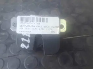Foto de CERRADURA MALETERO / PORTON SEAT IBIZA (6L1) referencia 6L6827505A