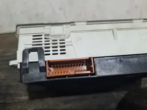 Foto de PANTALLA MULTIFUNCION NISSAN PRIMERA BERLINA (P12) referencia 216707107B foto 2