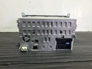 Foto de SISTEMA AUDIO / RADIO CD AUDI A4 BERLINA (8K2) referencia 8R1035186R foto 4