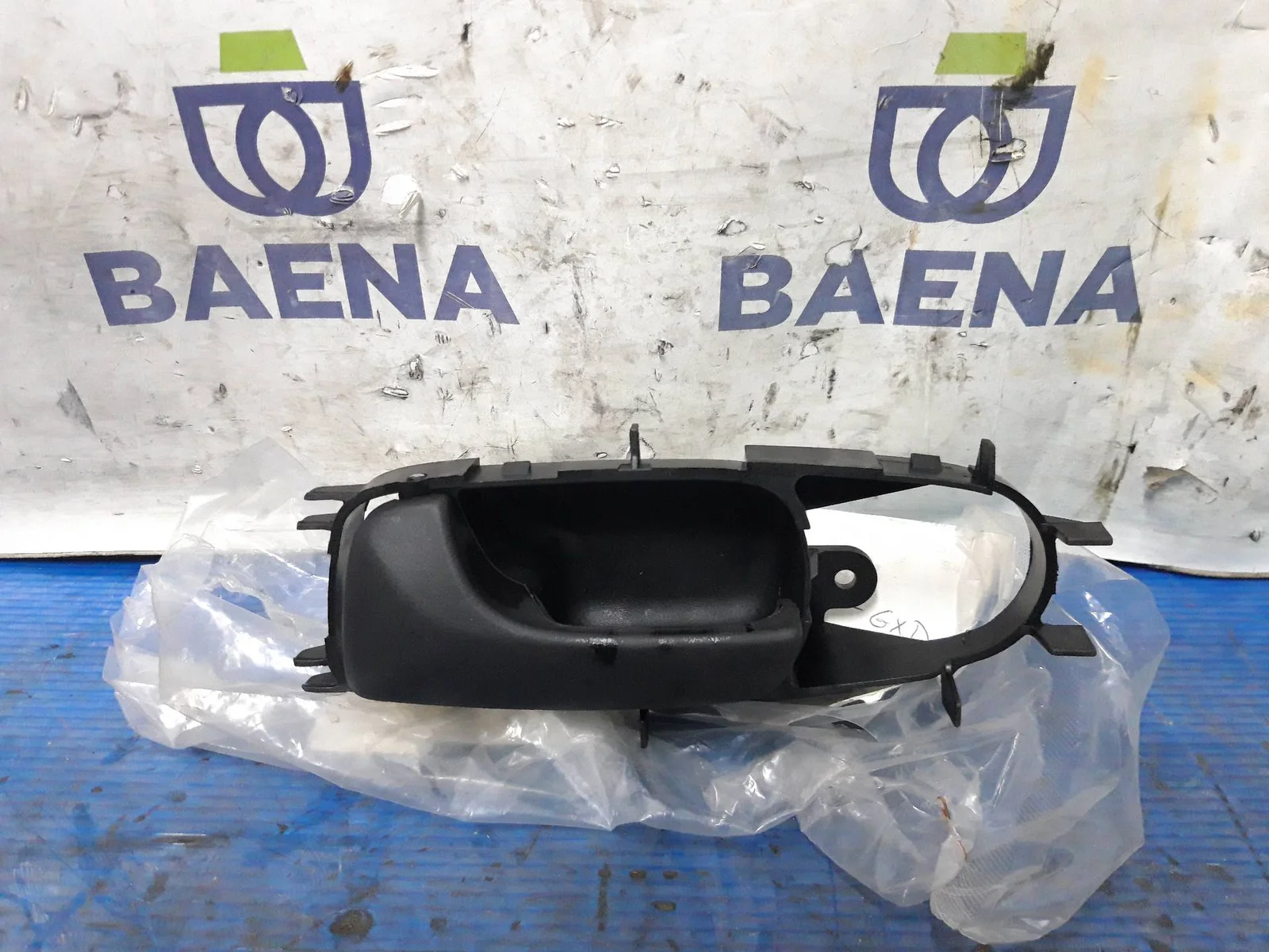 Foto de MANETA INTERIOR DELANTERA IZQUIERDA SIN MARCA SIN MODELO referencia 96548037