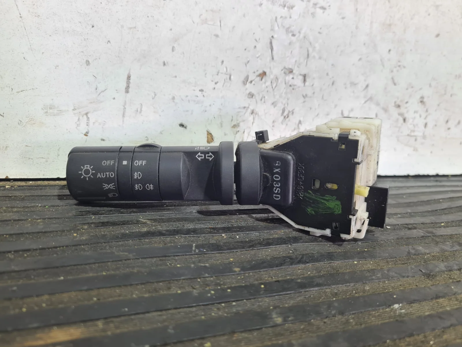 Foto de MANDO LUCES NISSAN QASHQAI (J10) referencia 8X03SD