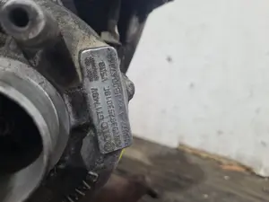 Foto de TURBOCOMPRESOR VOLKSWAGEN GOLF IV BERLINA (1J1)(10.1997) referencia 038253019C foto 3