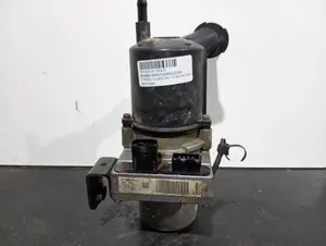 Foto de BOMBA SERVODIRECCION SIN MARCA SIN MODELO referencia 9657613580