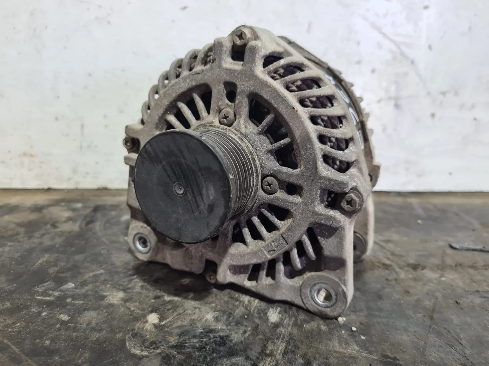 Foto de ALTERNADOR RENAULT TRAFIC III FURGÓN referencia 231009096R