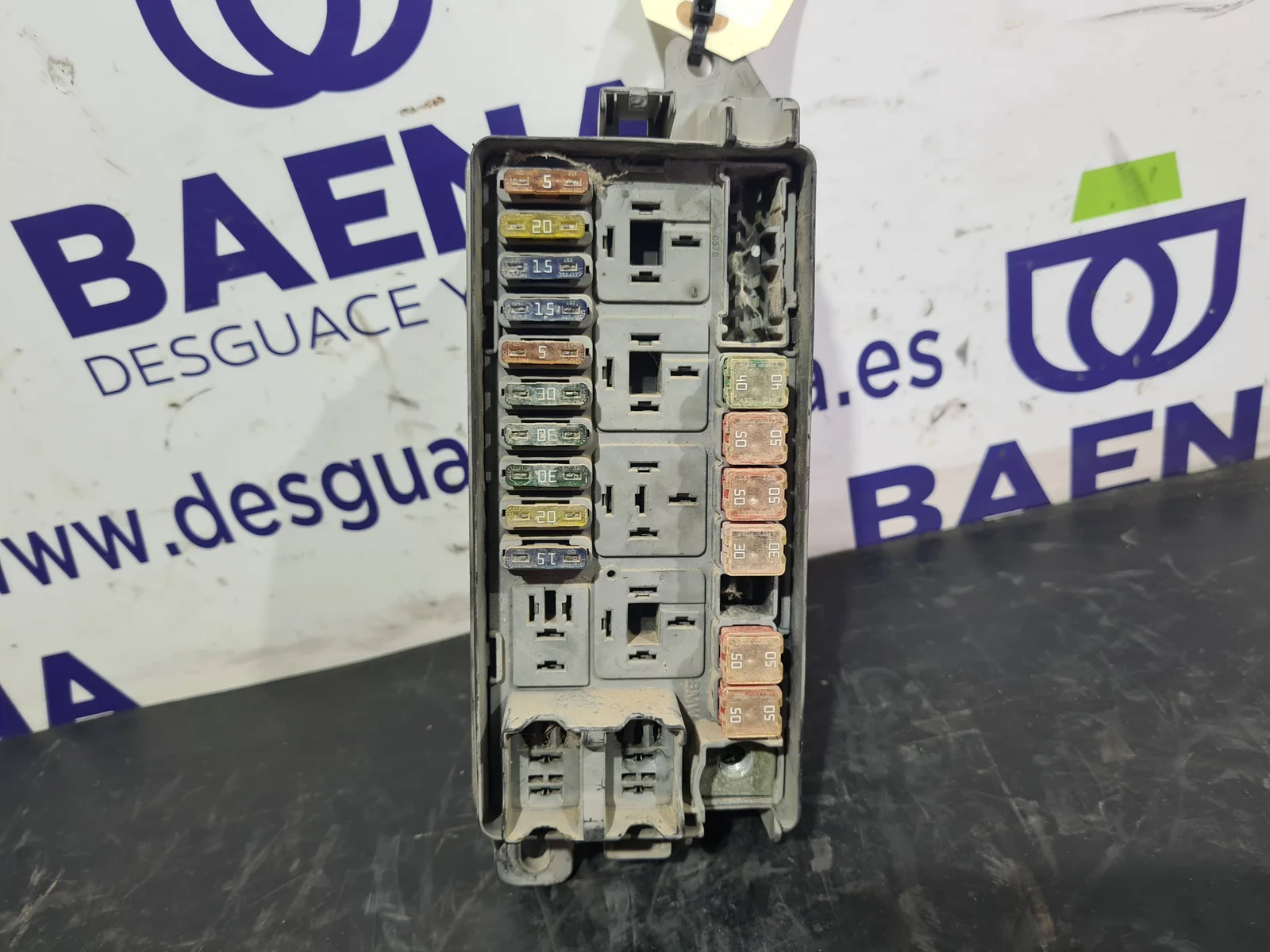 Foto de CAJA RELES / FUSIBLES SIN MARCA SIN MODELO referencia 142664