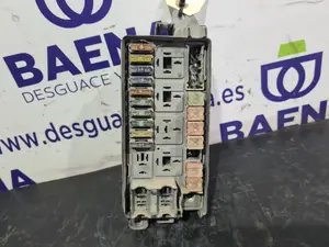 Foto de CAJA RELES / FUSIBLES SIN MARCA SIN MODELO referencia 142664