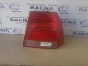 Foto de PILOTO TRASERO DERECHO VOLKSWAGEN GOLF IV BERLINA (1J1)(10.1997)