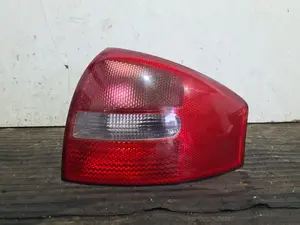 Foto de PILOTO TRASERO DERECHO AUDI A6 AVANT (4B5) referencia 4B5945096