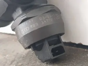 Foto de INYECTOR SIN MARCA SIN MODELO referencia 038130073AJ foto 2