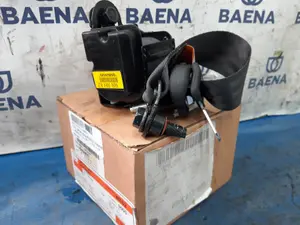 Foto de CINTURON SEGURIDAD TRASERO DERECHO SIN MARCA SIN MODELO referencia 96454827 foto 2